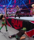 WWE_Monday_Night_Raw_2020_10_05_720p_HDTV_x264-NWCHD_mp40293.jpg