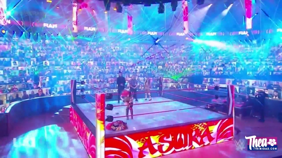 WWE_Monday_Night_Raw_2020_09_28_720p_HDTV_x264-NWCHD_mp40181.jpg
