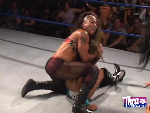 CWF_Mid-Atlantic_Wrestling_Rosita_28Divina_Fly29_vs__Jazz_with_referee_Shelly_Martinez_287_28_1229_468.jpg