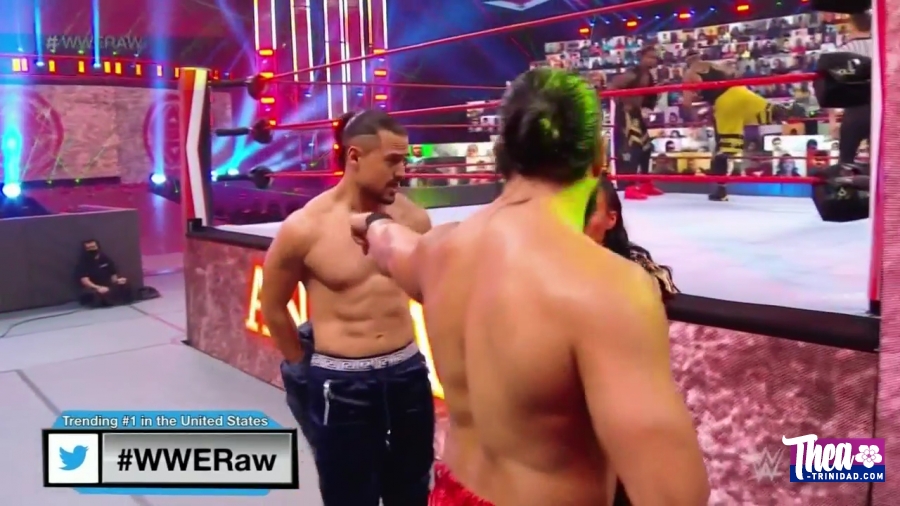 WWE_Monday_Night_Raw_2020_09_07_720p_HDTV_x264-NWCHD_mp40887.jpg