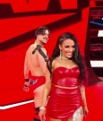 WWE_Monday_Night_Raw_2020_02_03_720p_HDTV_x264-NWCHD_mp44699.jpg